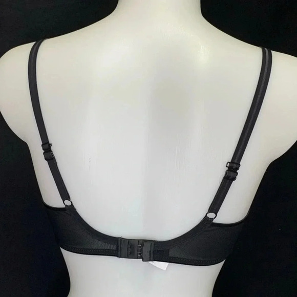 CHANTELLE Black Lightweight Mesh Underwire Bra Size 30D - Picture 3 of 12